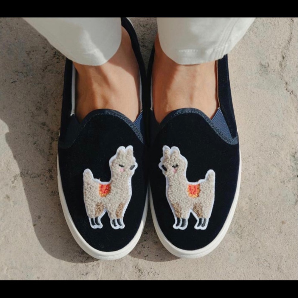 Soludos velvet llama sneaker in navy, 7.5